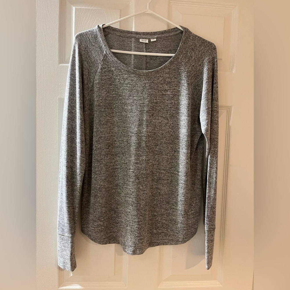Beautiful GAP Gray  Long Sleeve shirt.